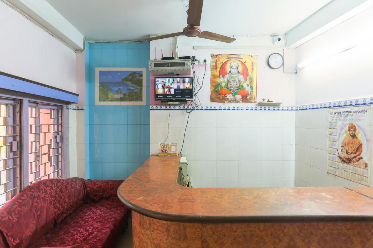 Oyo 73902 Vyttila Residency Hotel Kochi Exterior photo