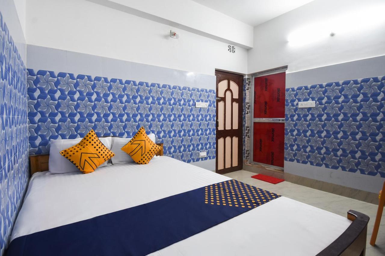 Oyo 73902 Vyttila Residency Hotel Kochi Exterior photo