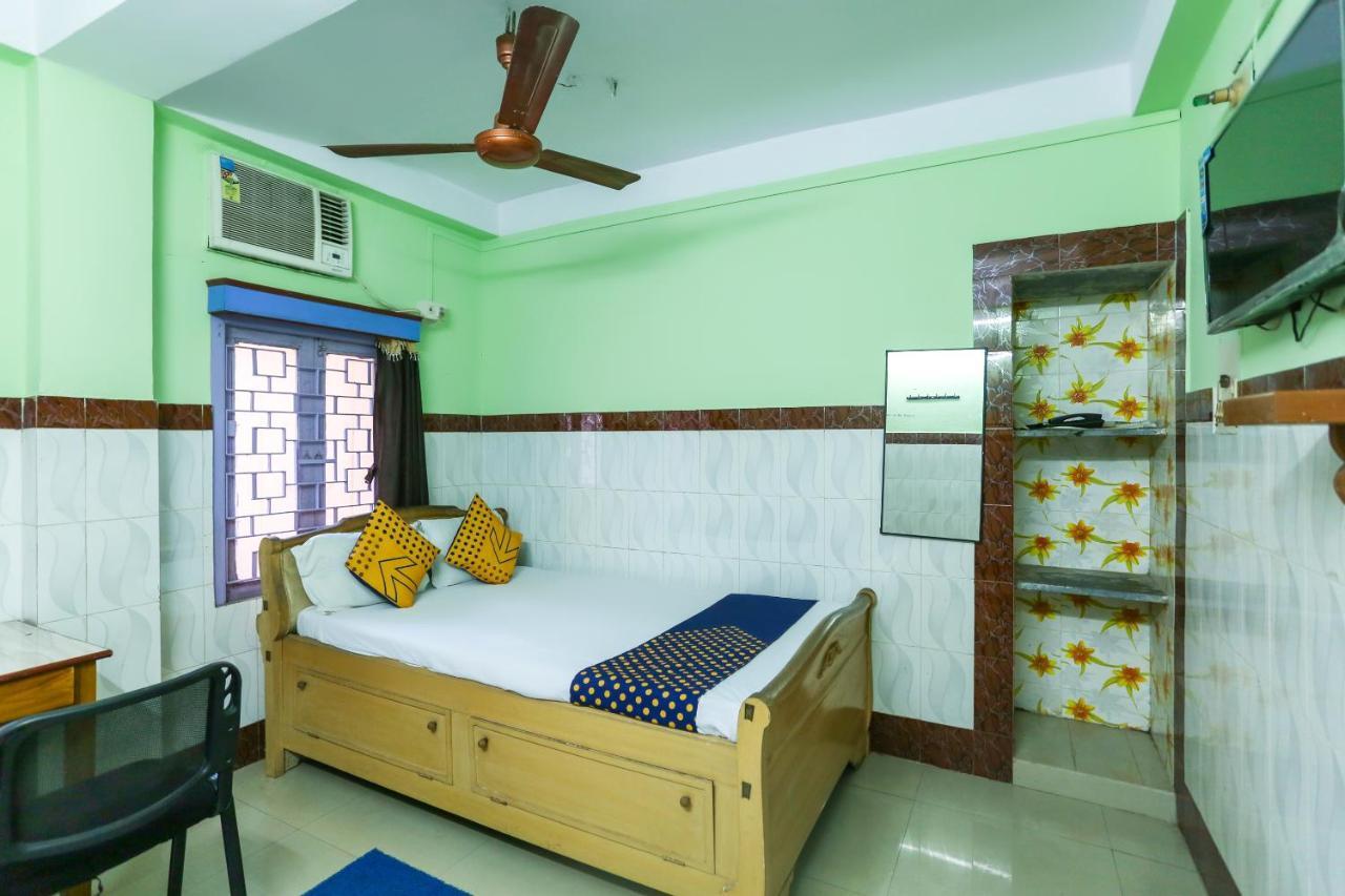 Oyo 73902 Vyttila Residency Hotel Kochi Exterior photo